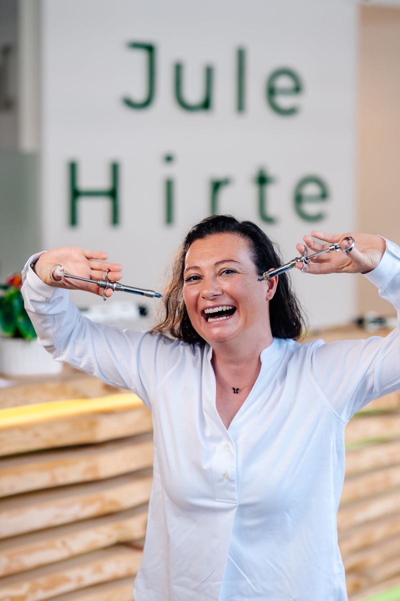 Dr. Jule Hirte in der Praxis